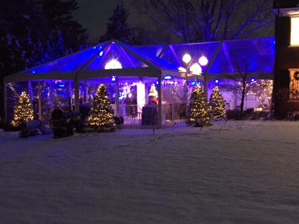 011ee8acb8a39ceee03a133321191f8f6b905ae932 Access Tent